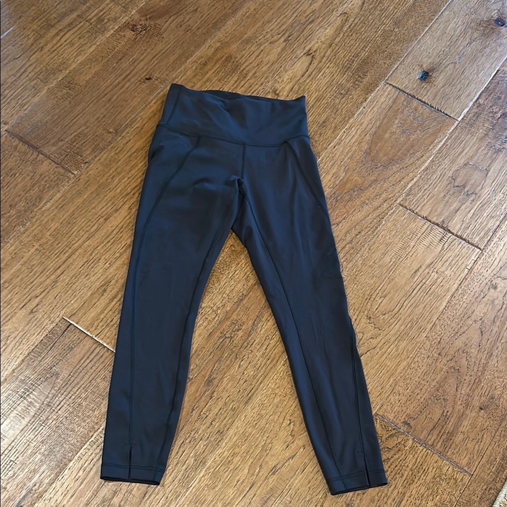 lululemon athletica Black Leggings size 6 wundertrain